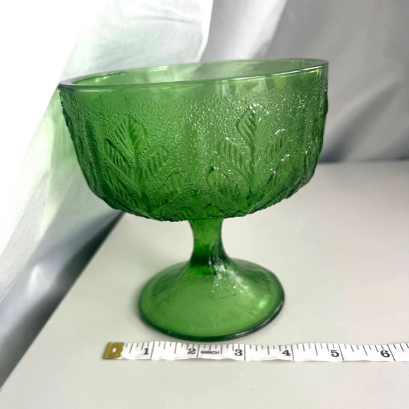 Vintage FTD 1978 Green Depression Glass Footed Pedestal Bowl Oak Leaf Pattern - Picture 2 of 6